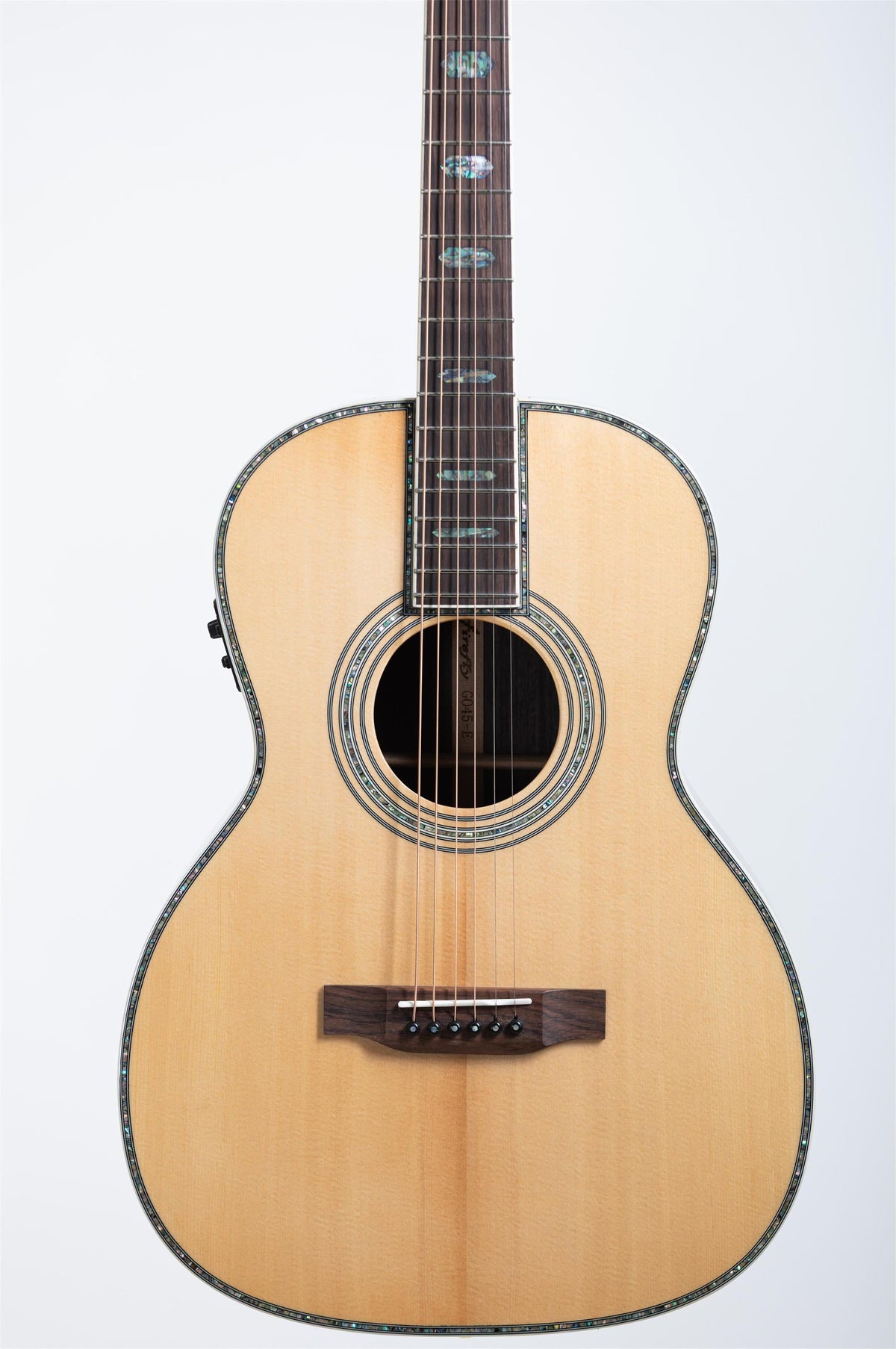 New Firefly G045-E Acoustic Guitar With Fishman Presys  EQ